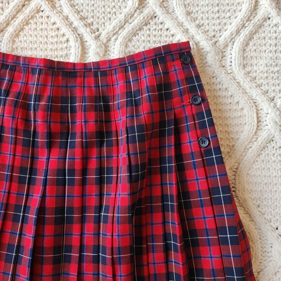 Liz Claiborne Petite Scottish Plaid Pleated Knee length Skirt Size 8 - Picture 2 of 4